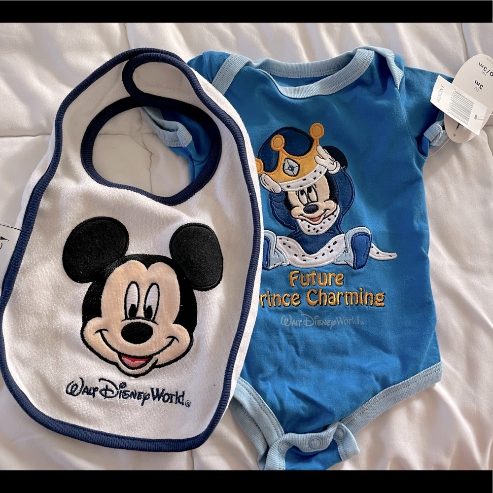 Mickey Mouse onesie & bib set